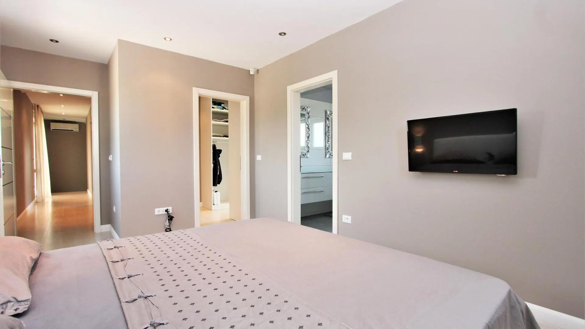 Moderne Villa Alex Exclusive In Porec Mit Pool Holiday home